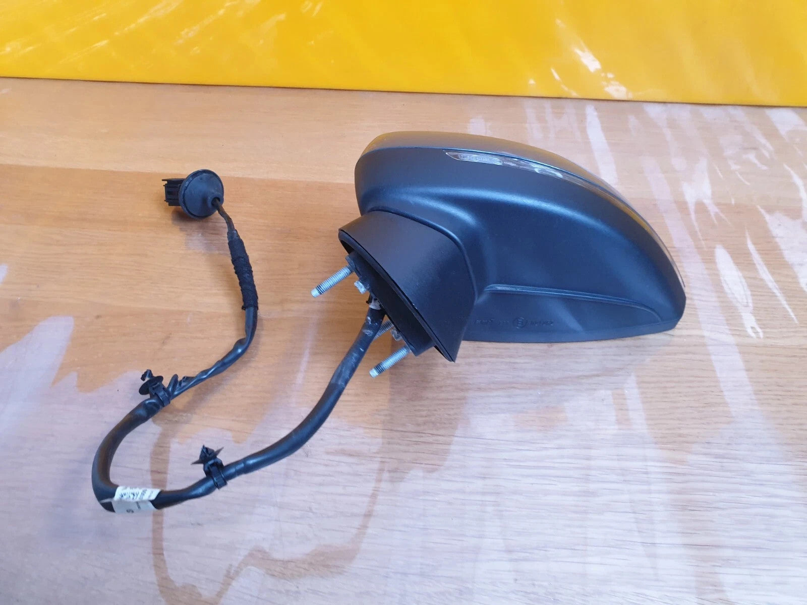 ebay-src:https://i.ebayimg.com/00/s/mtiwmfgxnjaw/z/ok0aaesw5vbqbe3x/$_57.jpg