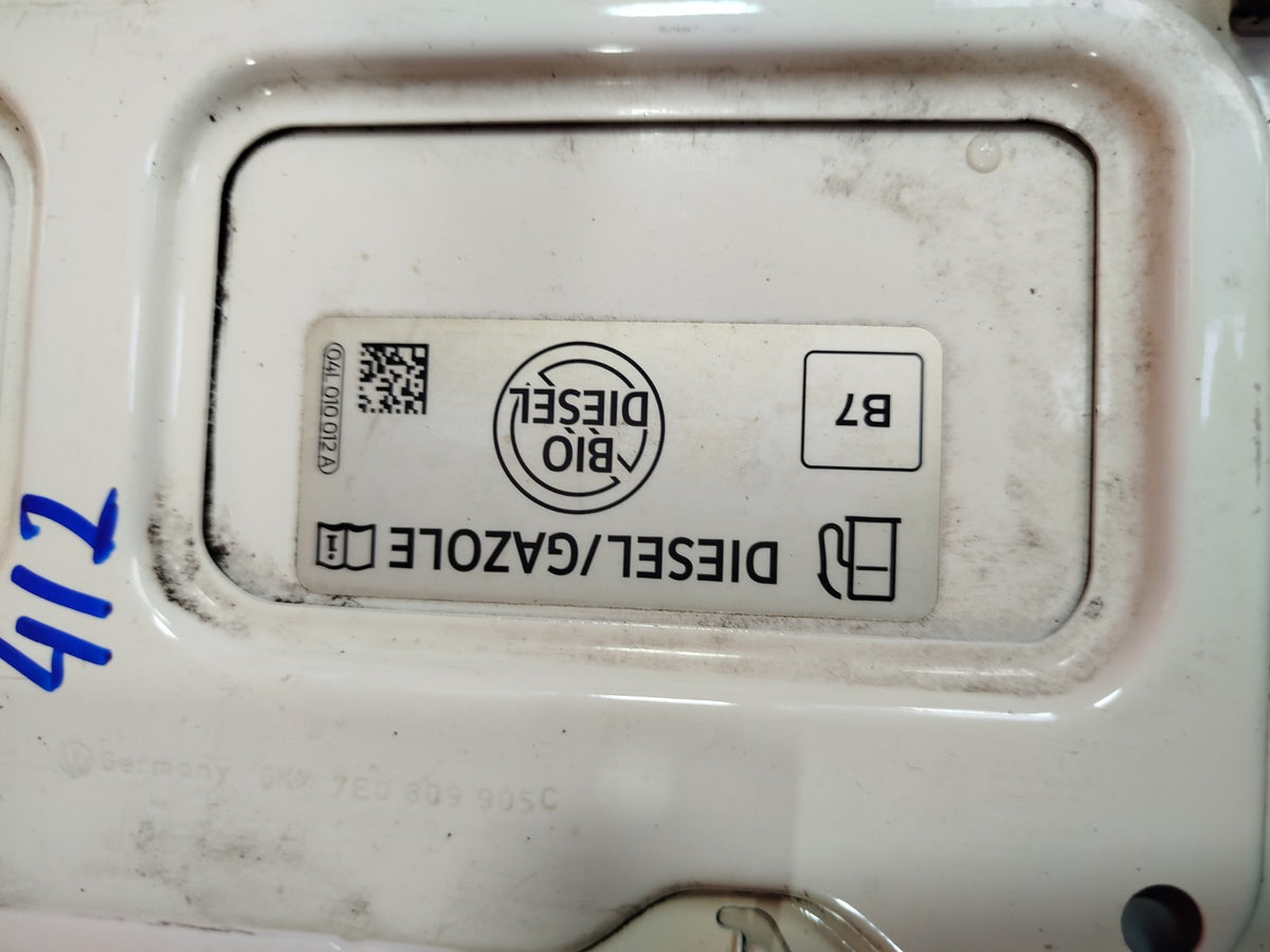 2021 VW Transporter T30 Fuel Filler Flap 04L010012A White B9A Warranty A412 - Image 8