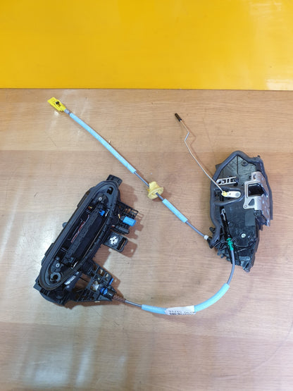 ✅2023 BMW I4 G26 E-DRIVE 40M SPORT FRONT RIGHT DOOR LATCH LOCK + WARRANTY A190 - Image 6