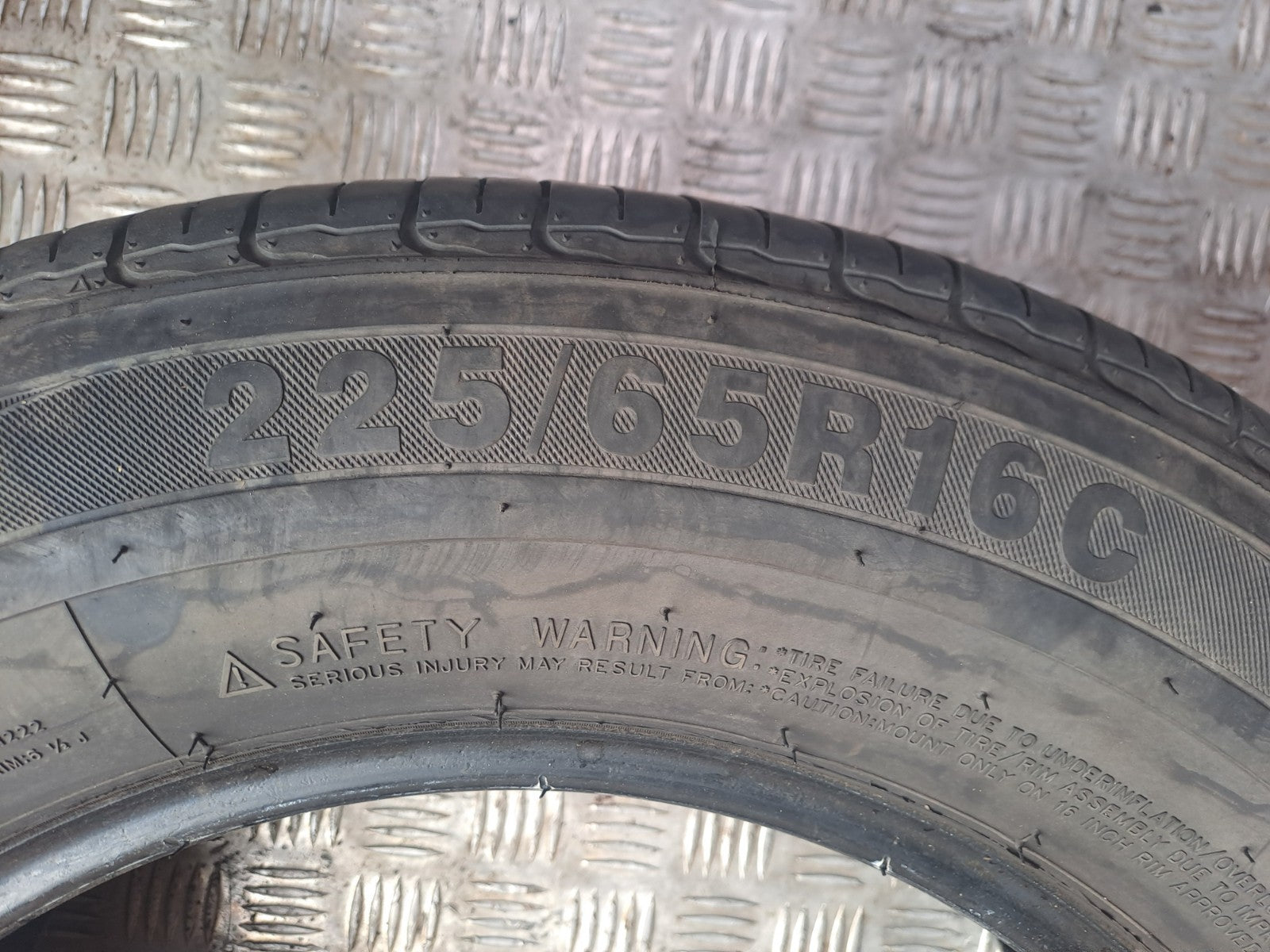 ebay-src:https://i.ebayimg.com/00/s/mtiwmfgxnjaw/z/floaaesw0tdohcdo/$_57.jpg
