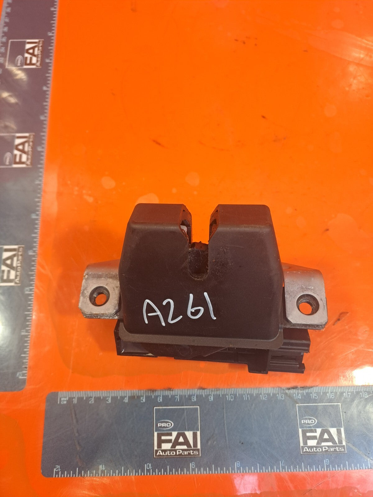 ✅FORD FIESTA VIGNALE 1.0 PETROL 2018 BOOT TAILGATE LOCK H1BAN442A66AA Warranty - Image 2