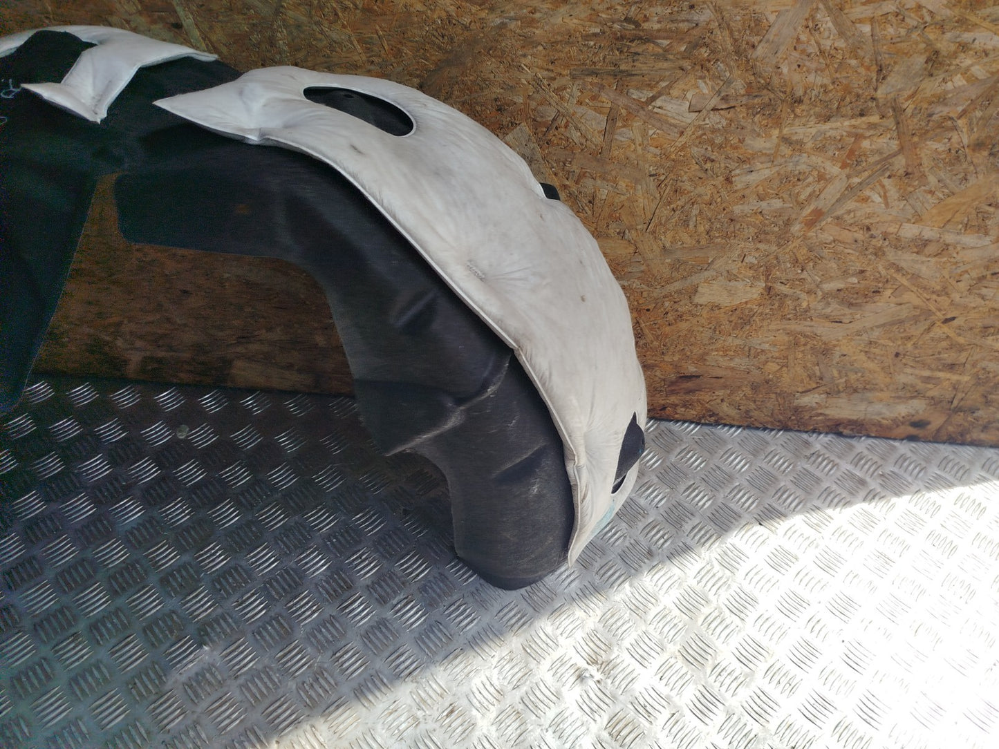 ✅Tesla Model 3 Long 2024 REAR RIGHT WHEEL ARCH LINER Warranty A207 - Image 2