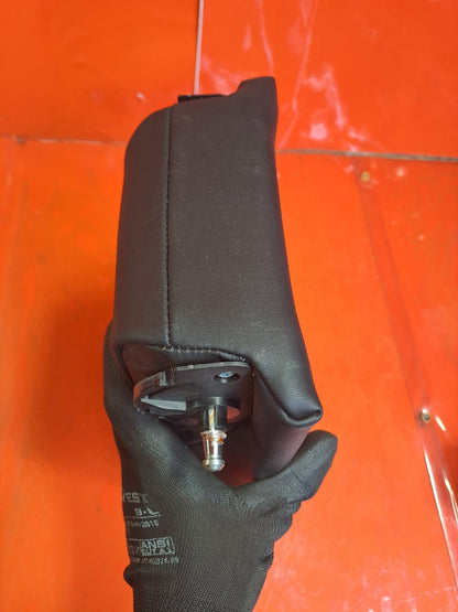 ebay-src:https://i.ebayimg.com/00/s/mtywmfgxmjaw/z/fwcaaoswfcln-4ov/$_57.jpg