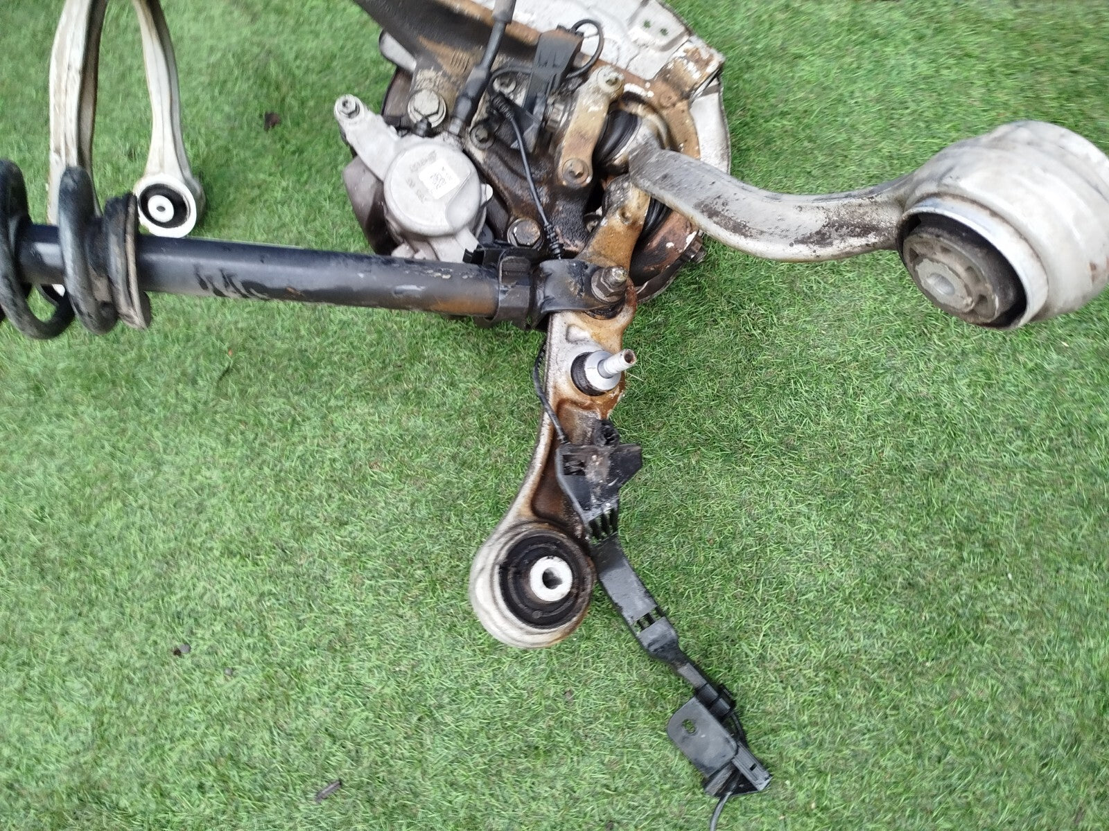 ✅2016 Mercedes C Class W205 Front Left Suspension Leg Hub A2053200313 + Warranty - Image 3