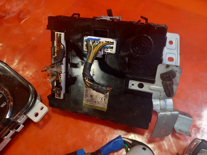Ssangyong Korando Elx 4X4 2.2 Diesel 2018 Engine ECU Kit 46211-34010 86970-34001 - Image 11