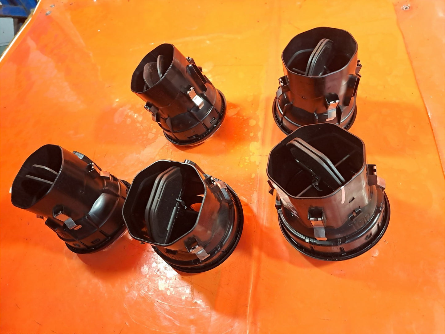 ✅MERCEDES GLA 200D X156 2.1 DIESEL 2016 DASHBOARD AIR VENTS SET A1568300154 - Image 9