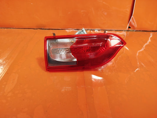 ✅VAUXHALL INSIGNIA 2.0 DIESEL 2011 REAR RIGHT INNER TAIL LIGHT 13226855 A104 - Image 1