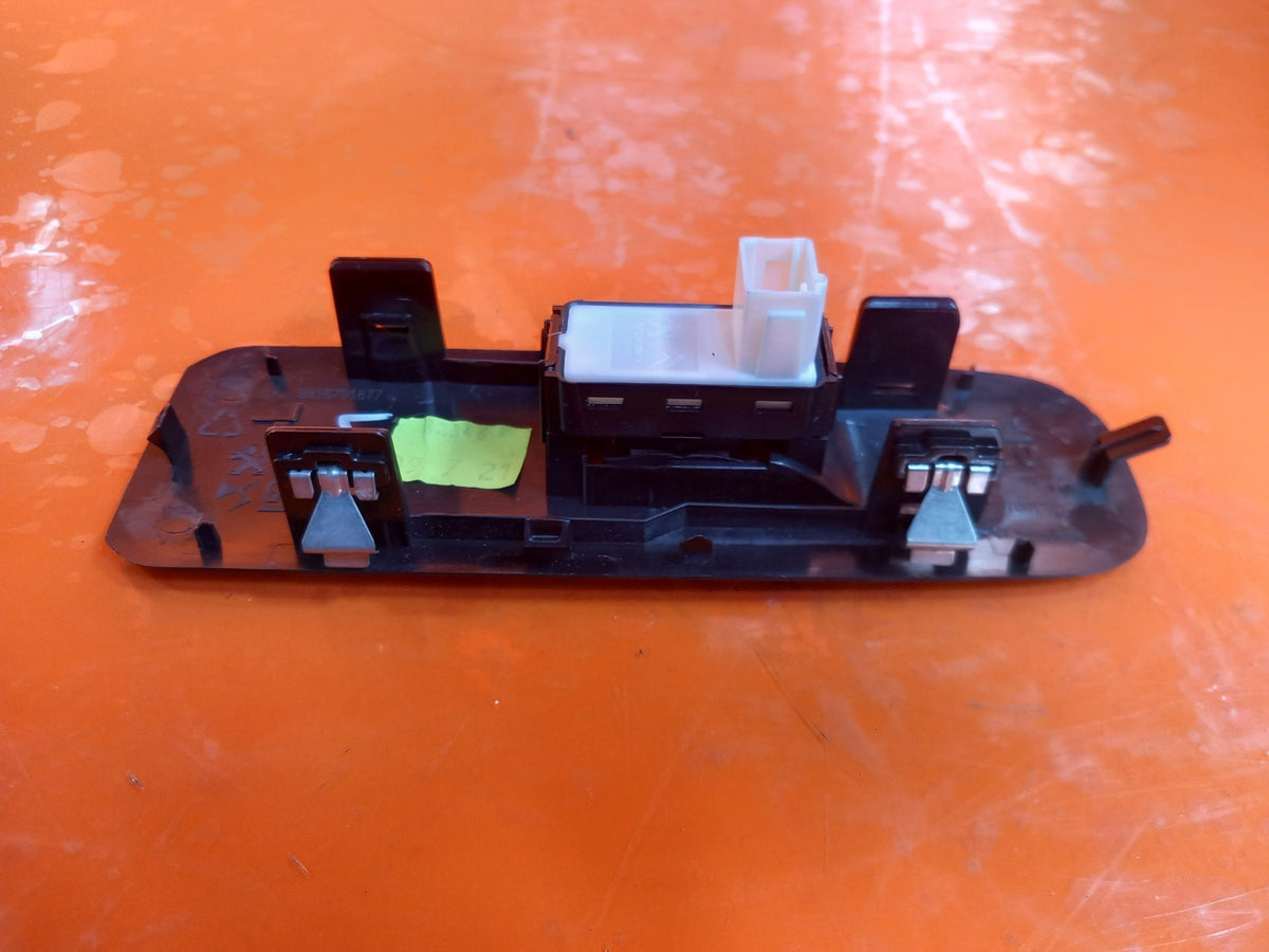 Citroen Berlingo 650 1.5 Diesel 2021 Front Left Window Switch 9816791877 A415 - Image 7