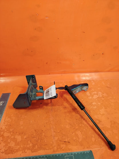 ✅2015 RENAULT TRAFIC MK3 SL27 FRONT LEFT BONNET HINGE & STRUT 654706643R A250 - Image 10
