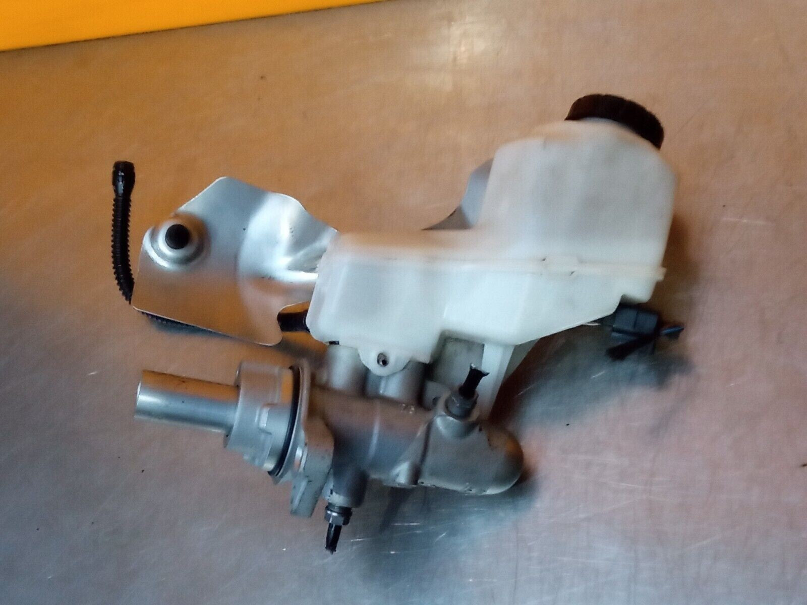 VW GOLF MK8 2.0 DIESEL 2016-2021 BRAKE FLUID TANK 0204839697 Warranty A001 - Image 6