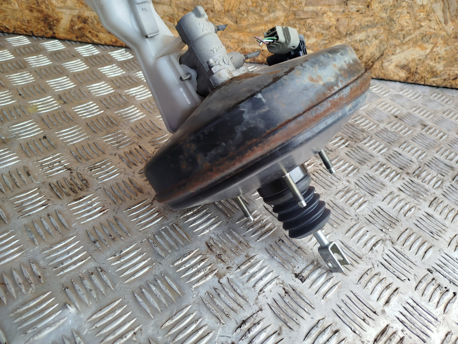 ✅FORD B-MAX TITANIUM 1.0 PETROL 2014 BRAKE SERVO MASTER CYLINDER AY112B195BA - Image 2
