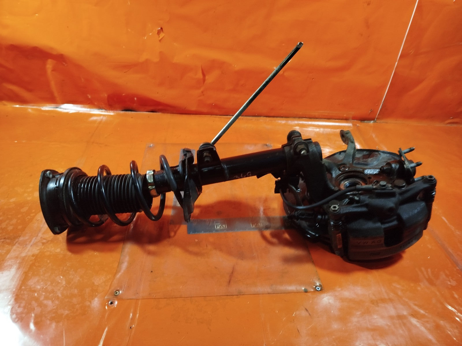 ✅VW GOLF R-LINE MK8 1.5 PETROL 2021 FRONT RIGHT SUSPENSION LEG HUB 5Q0413023FK - Image 6