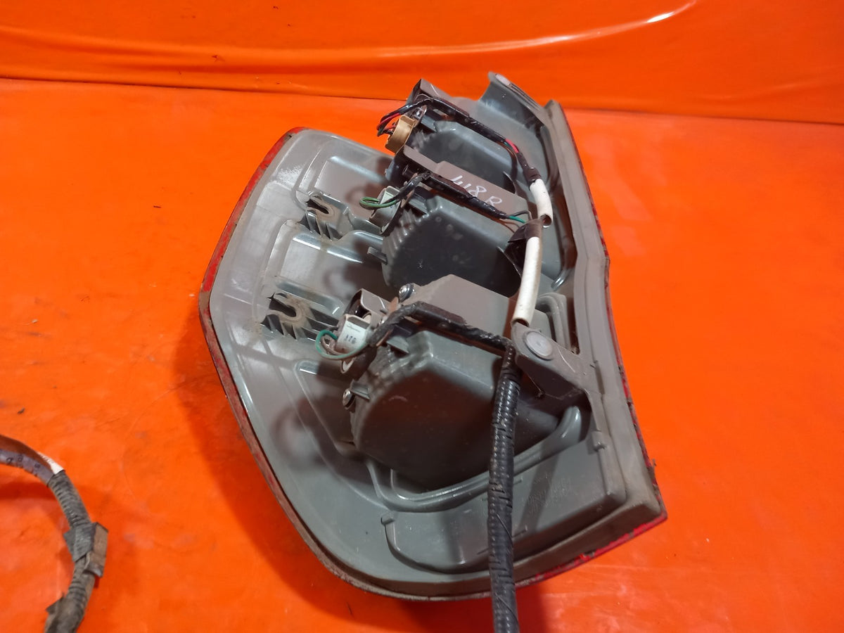 2021 Ford Ranger Wildtrak Rear Right Tail Light DB39-13404 Warranty A418 - Image 12