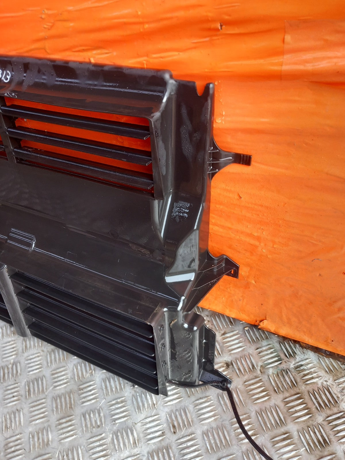 2013 Ford Focus MK3 Radiator Intake Panel BM51-8475-BE Warranty A313 - Image 6