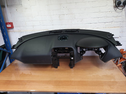 ✅JAGUAR F-PACE X761 3.0 PETROL 2017 DASHBOARD WITH PASSENGER ARBAG GX73044A74BD - Image 2