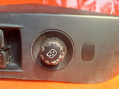 ✅Ssangyong Korando S 2013 2.0 Diesel FRONT RIGHT ELECTRIC WINDOW SWITCH Warranty - Image 3