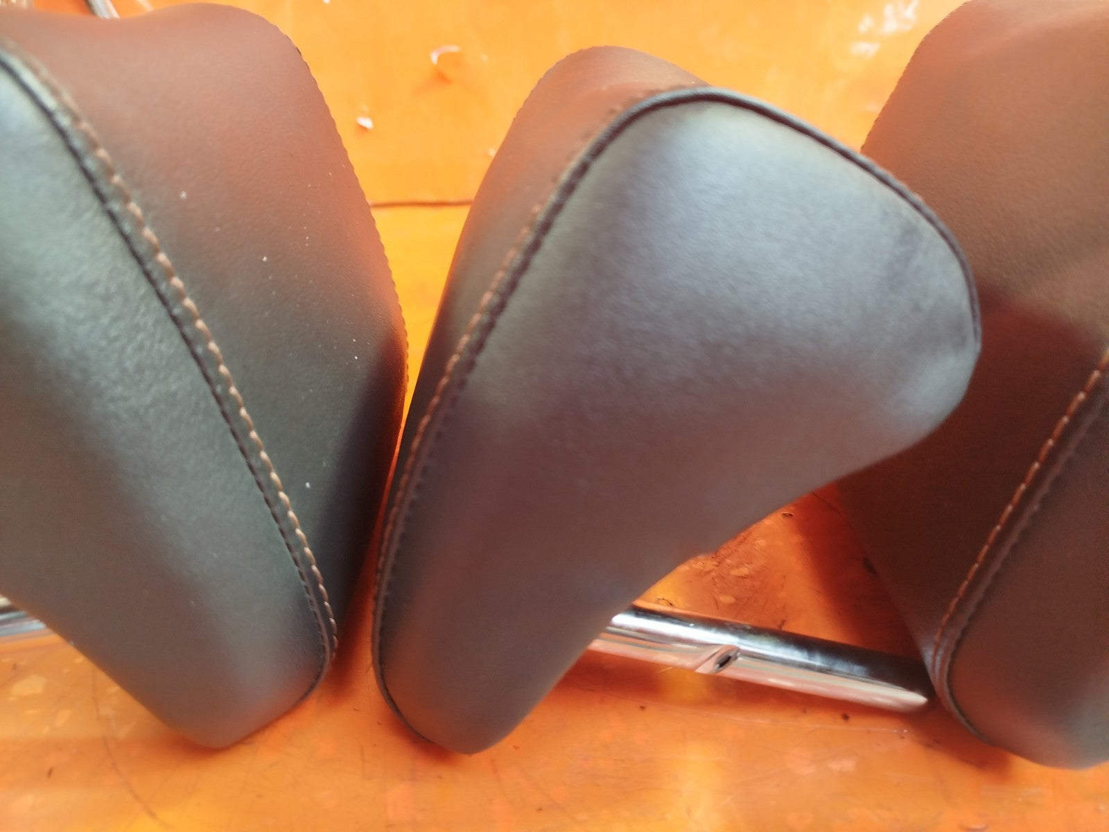 ✅CUPRA LEON VZ2 1.4 PETROL 2023 REAR LEATHER HEADRESTS Warranty A227 - Image 10