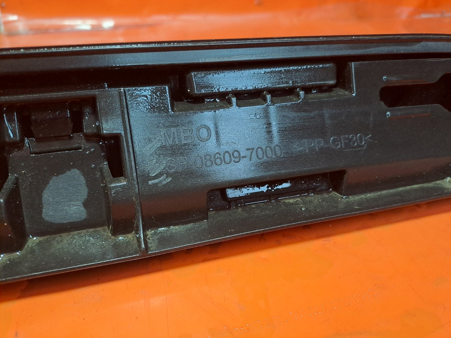 ✅2020 VW Golf MK8 R-LINE Right Sideskirt Bracket 08609-7000 + Warranty A346 - Image 12