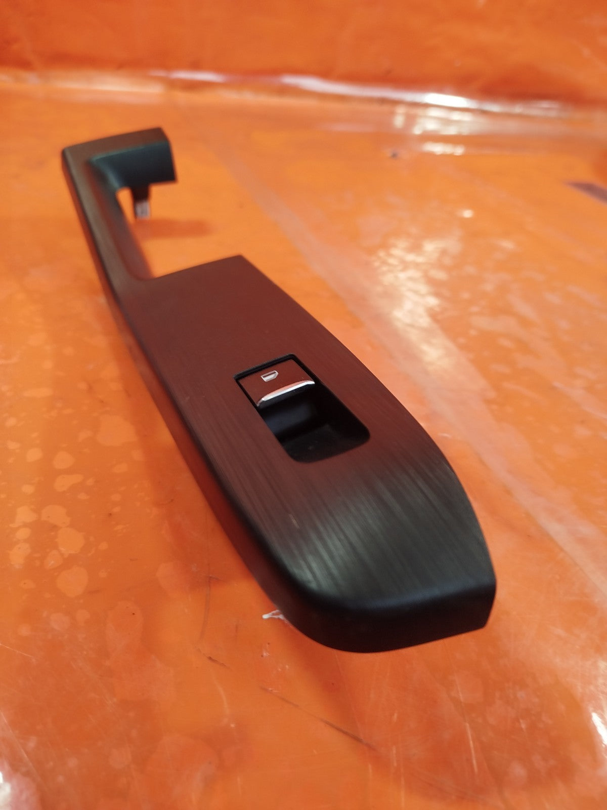 ebay-src:https://i.ebayimg.com/00/s/mtywmfgxmjaw/z/lsaaaesw~w5pw8rw/$_57.jpg