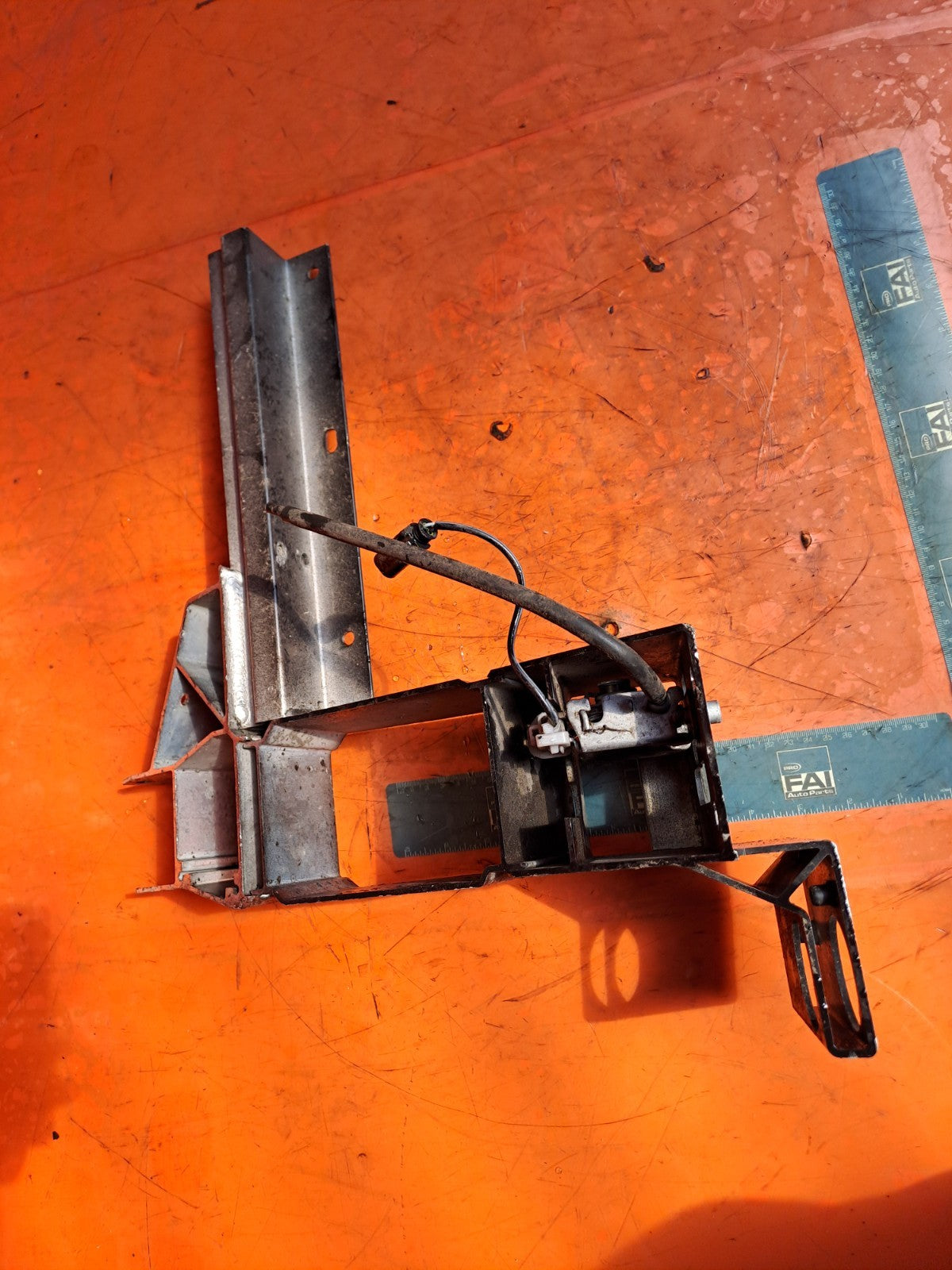 ✅BMW X3 F25 XDrive20D 2016 Front Left Radiator Support Tie Bar Bracket 7210499 - Image 5