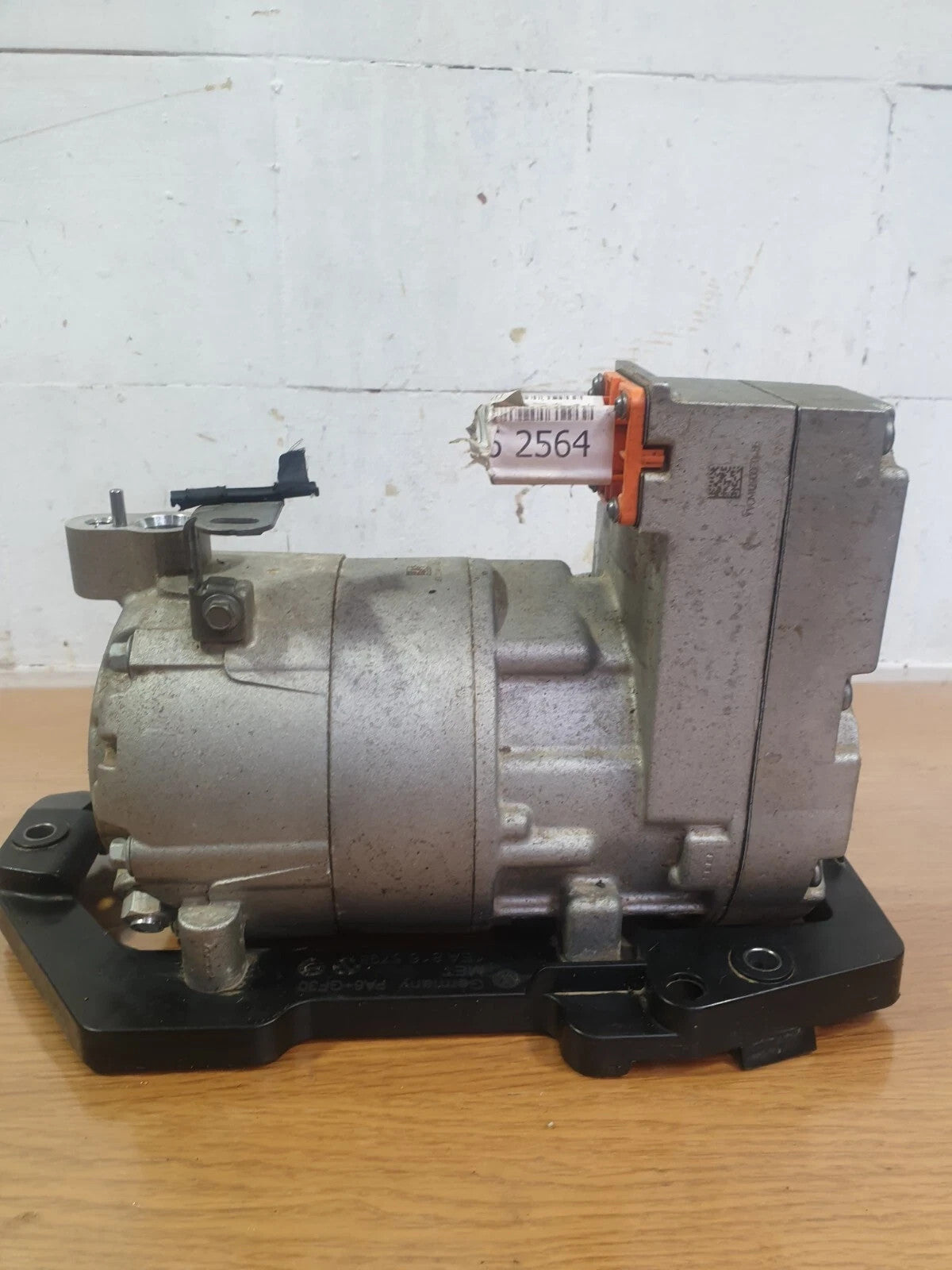 ebay-src:https://i.ebayimg.com/00/s/mtywmfgxmjaw/z/kkiaaesw5hbqkovf/$_57.jpg