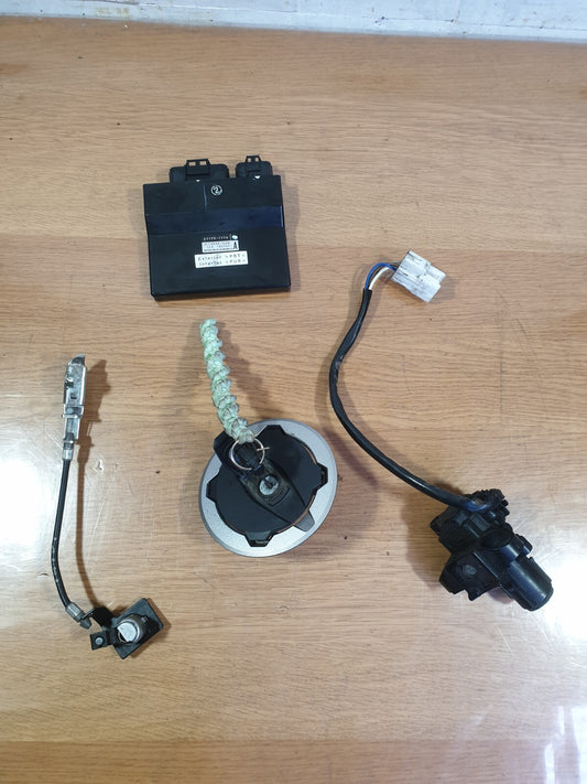 ✅2019 KAWASAKI EX650 NINJA PETROL COMPLETE LOCK WITH KEY 21175-1176 + WARRANTY - Image 1