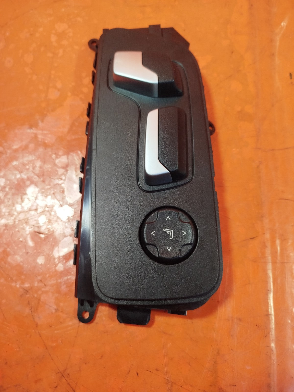 ✅2024 SKODA KAMIQ SE FRONT RIGHT SEAT CONTROL SWITCH 9390107 + WARRANTY A319 - Image 5