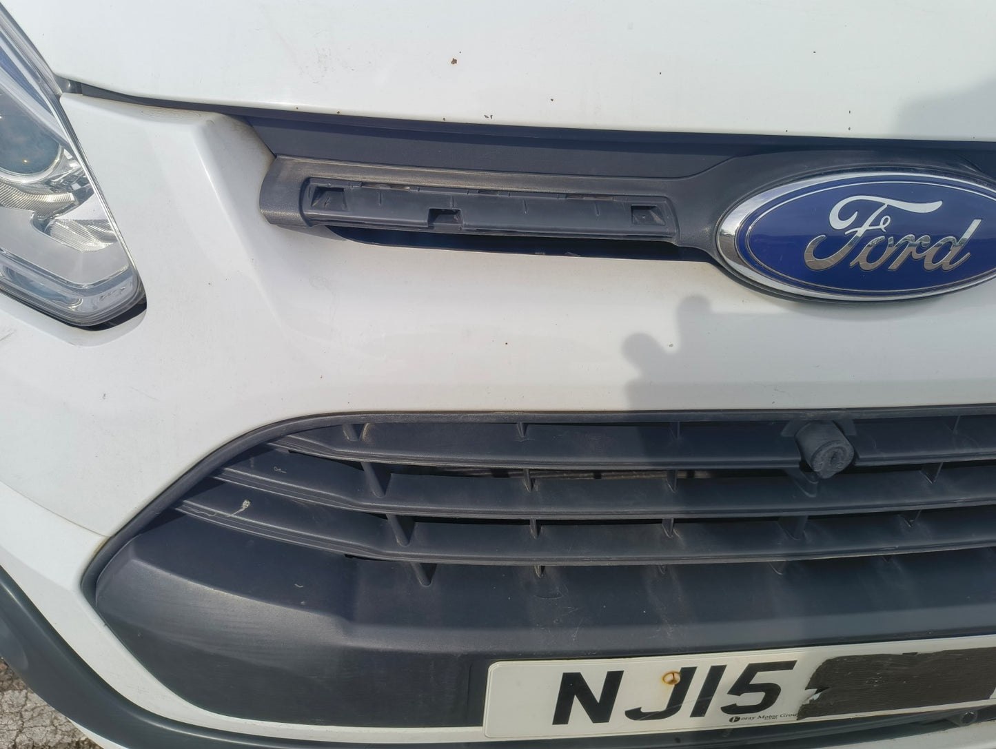 ✅Ford Tourneo Custom 2.2 Diesel 2015 Front Bumper Bare White Scratches A377 - Image 2