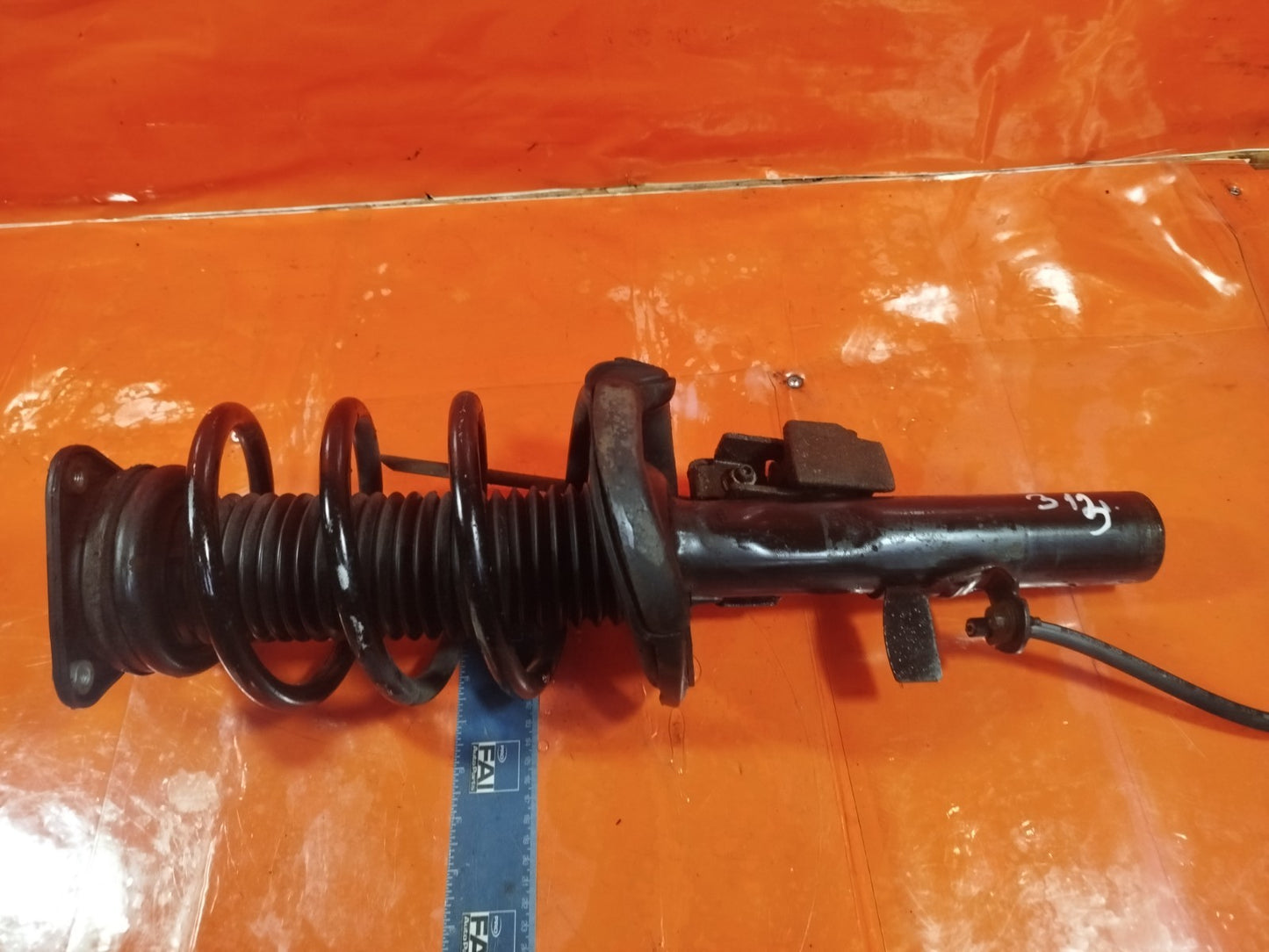 ✅2013 FORD FOCUS MK3 TITANIUM X FRONT LEFT SHOCK ABSORBER BV61-18K001-ACD A313 - Image 3