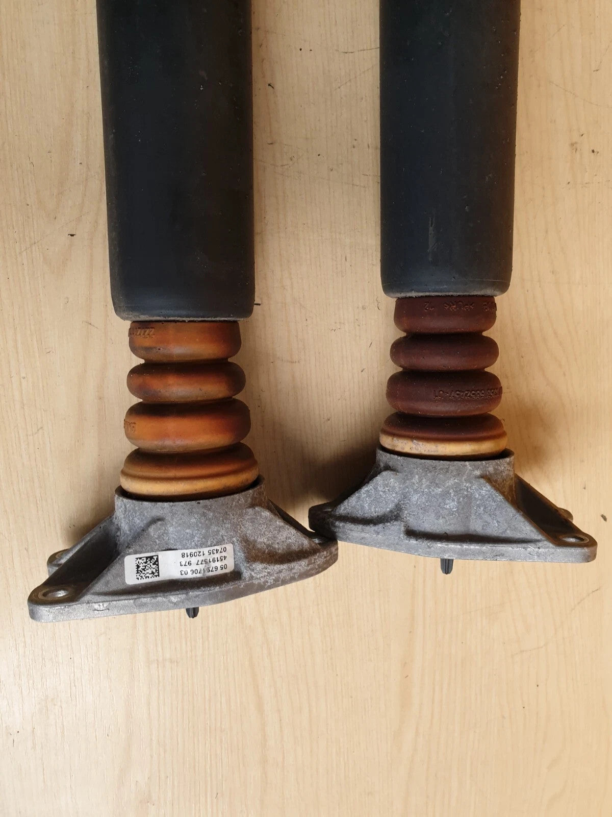 ebay-src:https://i.ebayimg.com/00/s/mtywmfgxmjaw/z/pmqaaesw7lzp8mbq/$_57.jpg