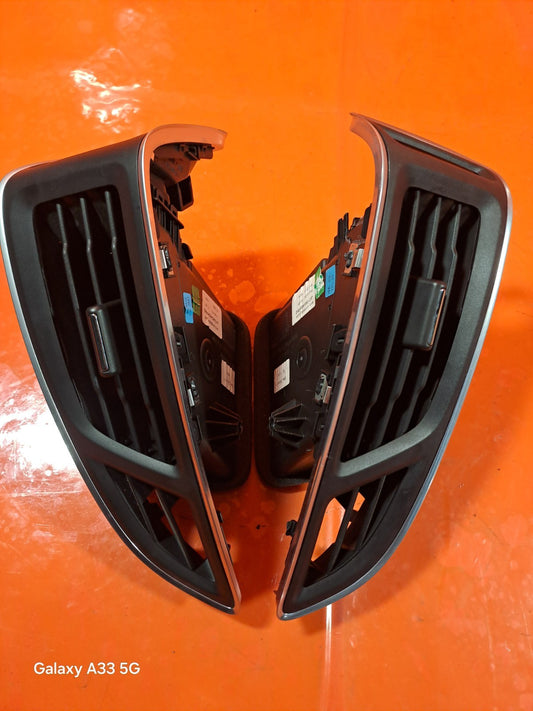✅2013 FORD FOCUS MK3 TITANIUM X DASHBOARD FRONT AIR VENTS PAIR BM51-A018B08-DF - Image 2