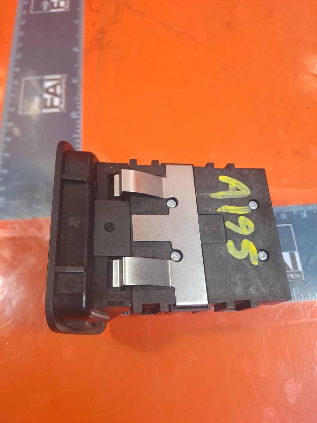 ✅Mercedes W176 A 180 1.5 Diesel 2013 Electric Handbrake Switch A2469050451 A195 - Image 11