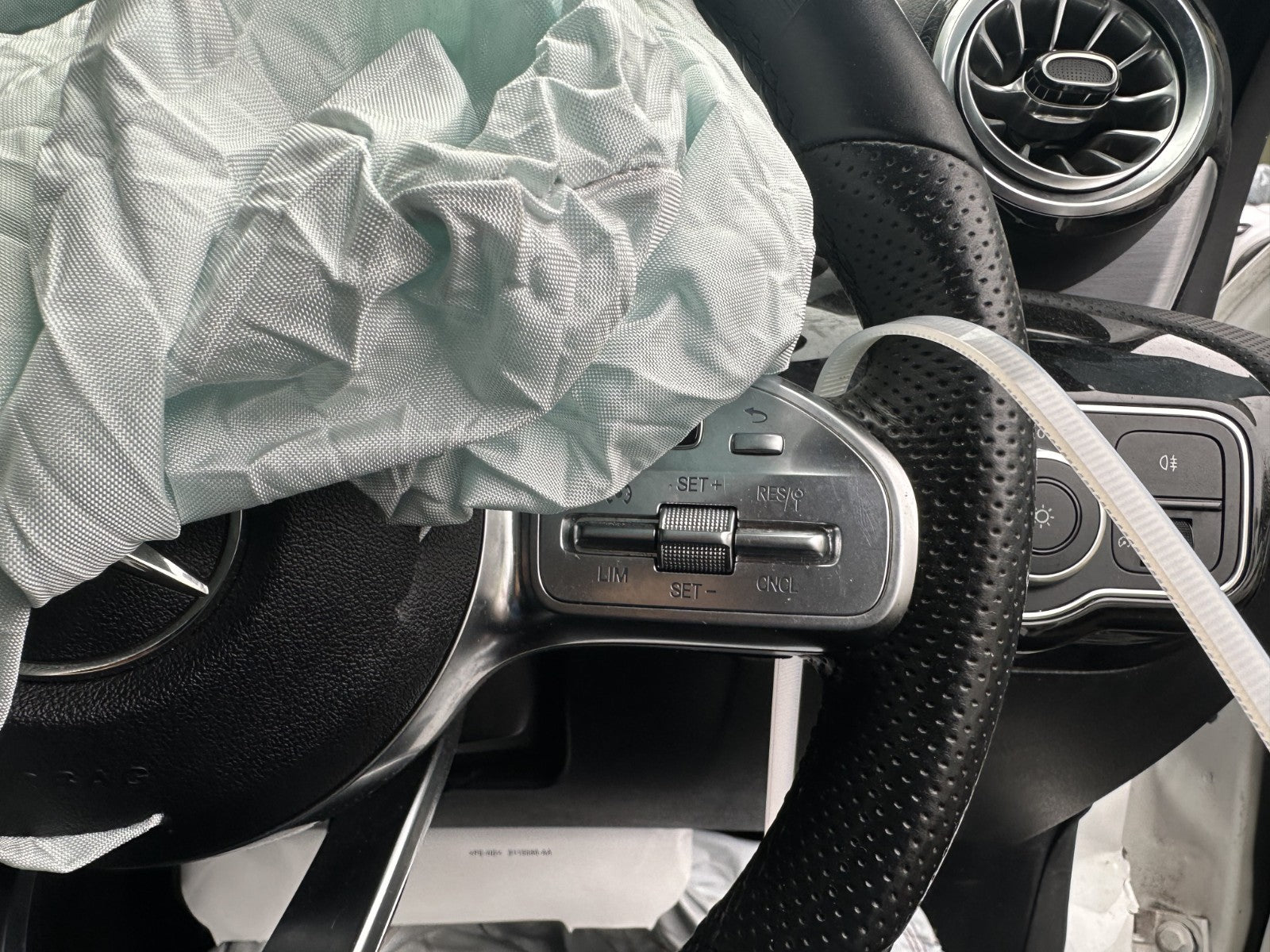 ✅2022 Mercedes CLA W118 AMG Line Steering Wheel A0004604602 + Warranty A374 - Image 4