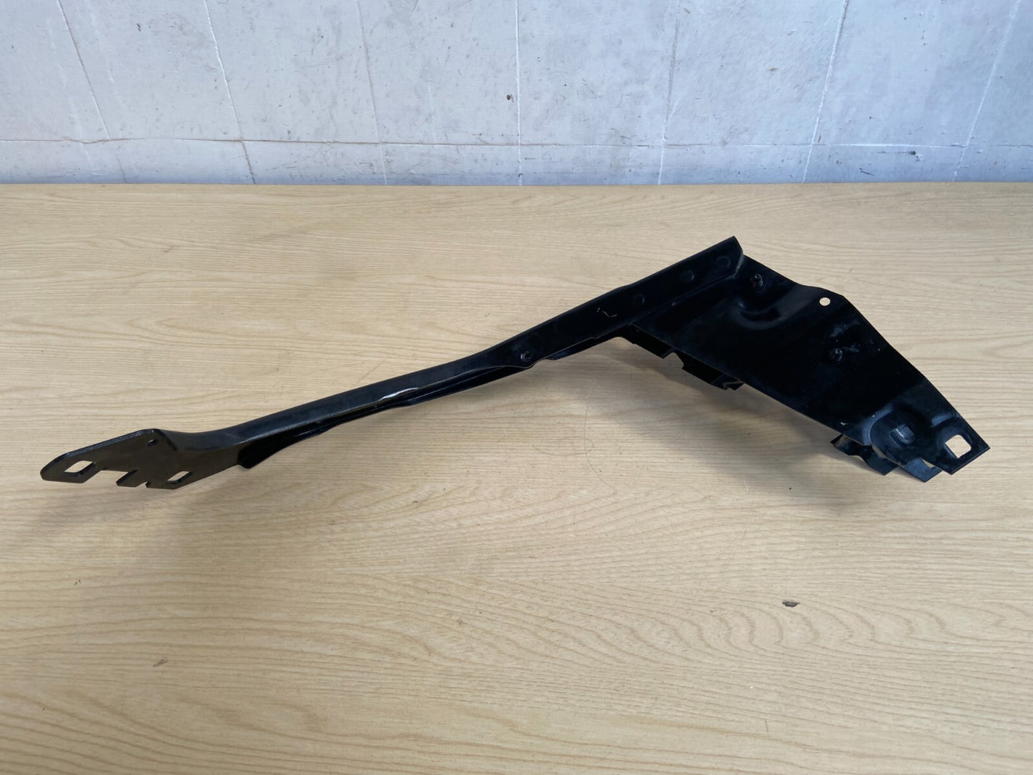 MINI COOPER 1.5 DIESEL 2017 PASSENGER LEFT SIDE HEADLIGHT PANEL SUPPORT - Image 5