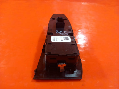BMW F40 116D 1.5 Diesel 2021 Front Right Door Window Switch 7950754 A365 - Image 8