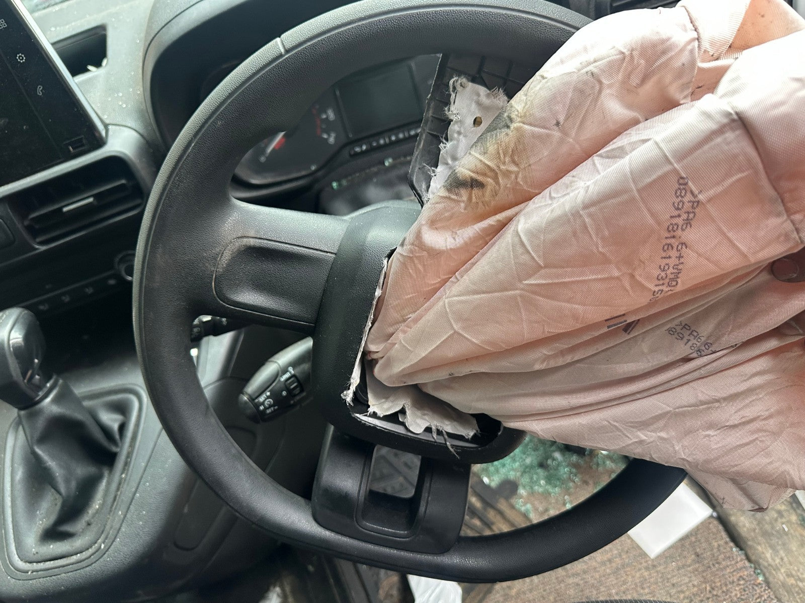 ✅Citroen Berlingo 650 1.5 Diesel 2020 Steering Wheel Warranty A381 - Image 2