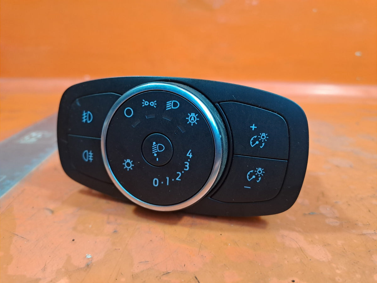 2019 Ford Fiesta MK8 ST-Line Headlight Fog Light Switch H1BT-13D061-AD Warranty - Image 3