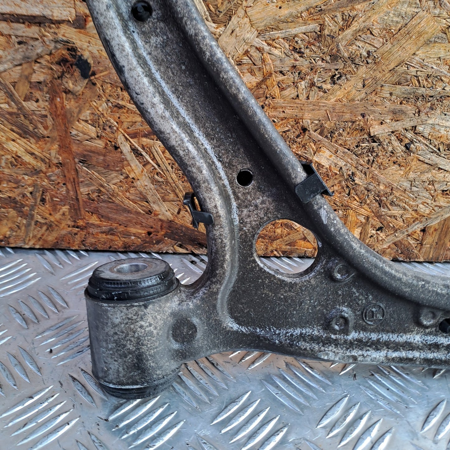 ✅2012 MERCEDES B CLASS W246 FRONT RIGHT LOWER SUSPENSION ARM A2465462543 A299 - Image 5