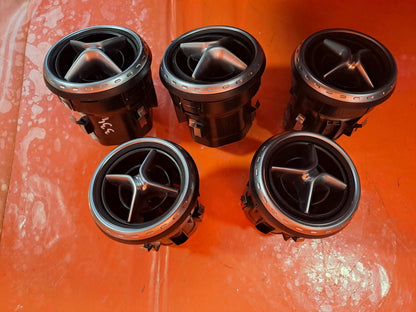 ✅MERCEDES GLA 200D X156 2.1 DIESEL 2016 DASHBOARD AIR VENTS SET A1568300154 - Image 7