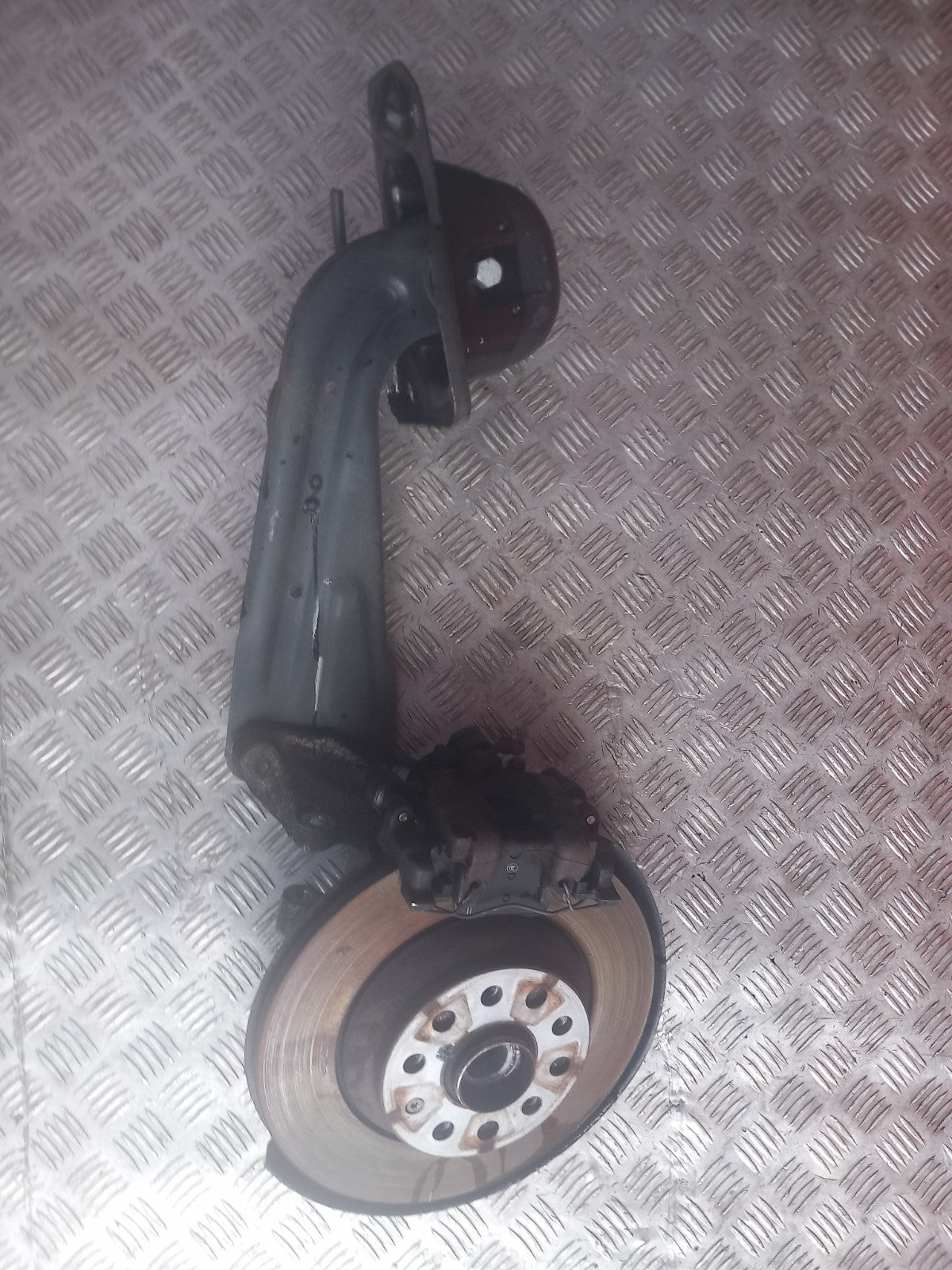 2022 VW Tiguan R-Line Rear Left Wheel Hub Brake Disc Warranty A389 - Image 1