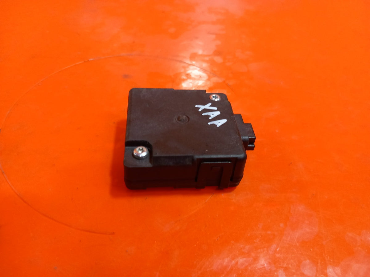 Land Rover Discovery 5 L462 Comfort Control Module JPLA-15K622-AB xAA - Image 7