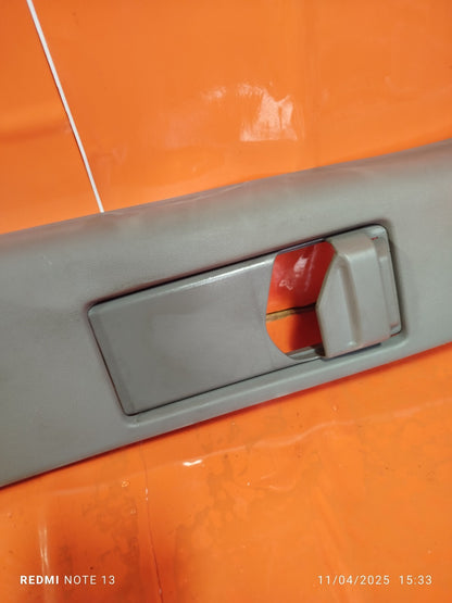 ✅VW CRAFTER CR35 2.0 DIESEL 2017 RIGHT SIDE B-PILLAR COVER TRIM A9066900107 A277 - Image 7