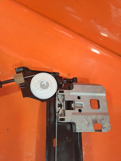 2024 TESLA MODEL 3 LONG FRONT RIGHT DOOR WINDOW REGULATOR 1A002172A A207 - Image 9