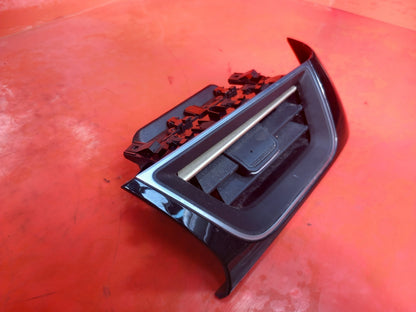 Renault Captur 1.6 Petrol 2023 Front Right Dashboard Air Vent 687605826R A392 - Image 7