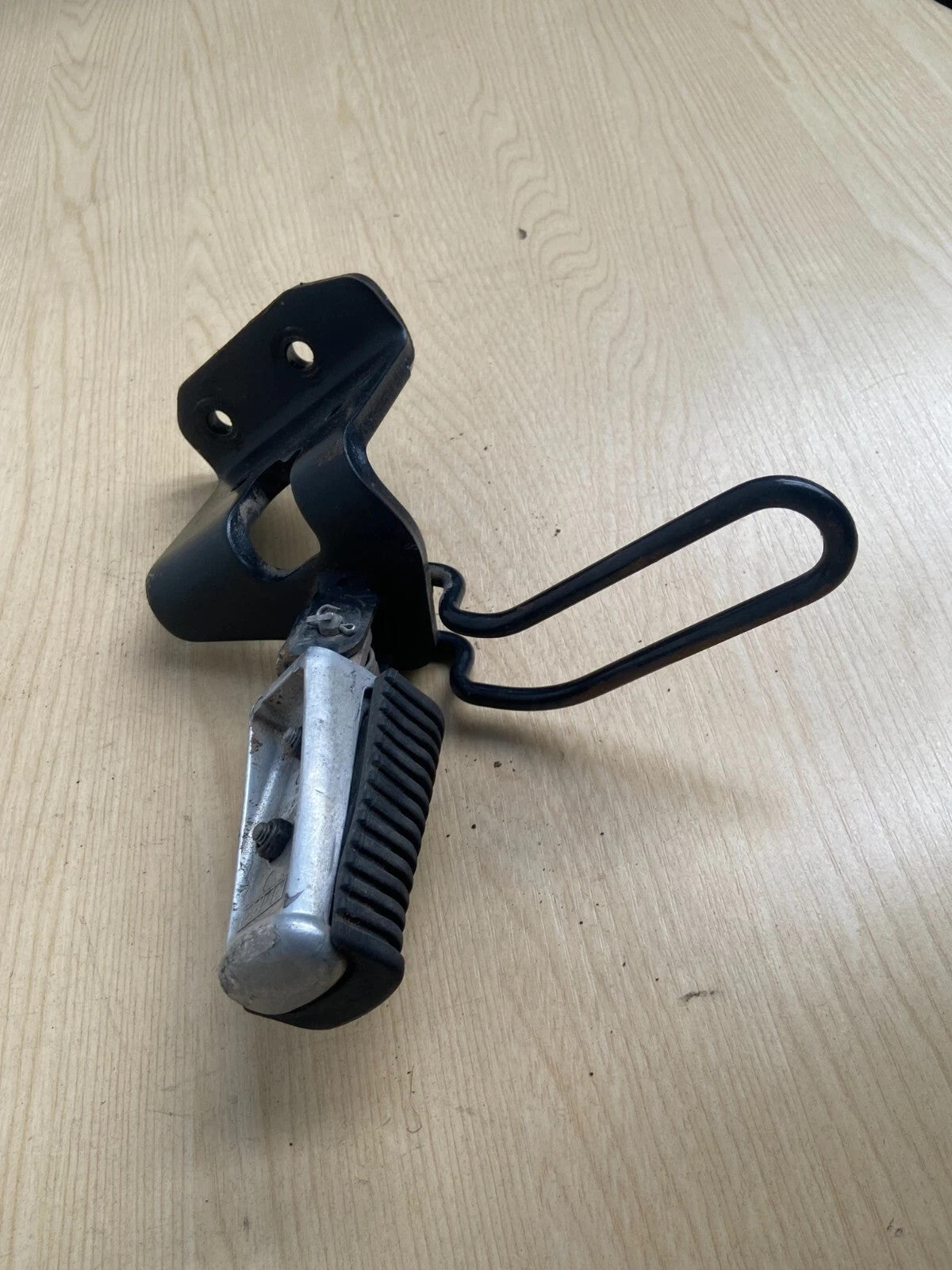✅Yamaha XVS 1300 C 1.3 Petrol 2015 Front Left Foot Rest Peg Warranty A031 - Image 9