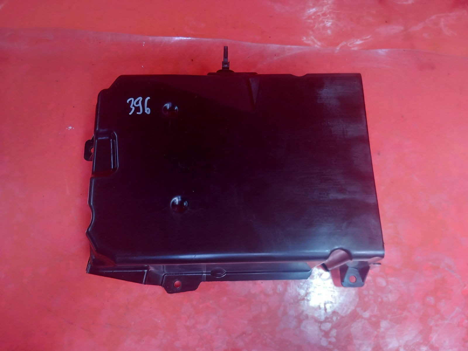 2025 Land Rover Defender L663 Battery Case L8B2-10C826-BC Warranty A396 - Image 2