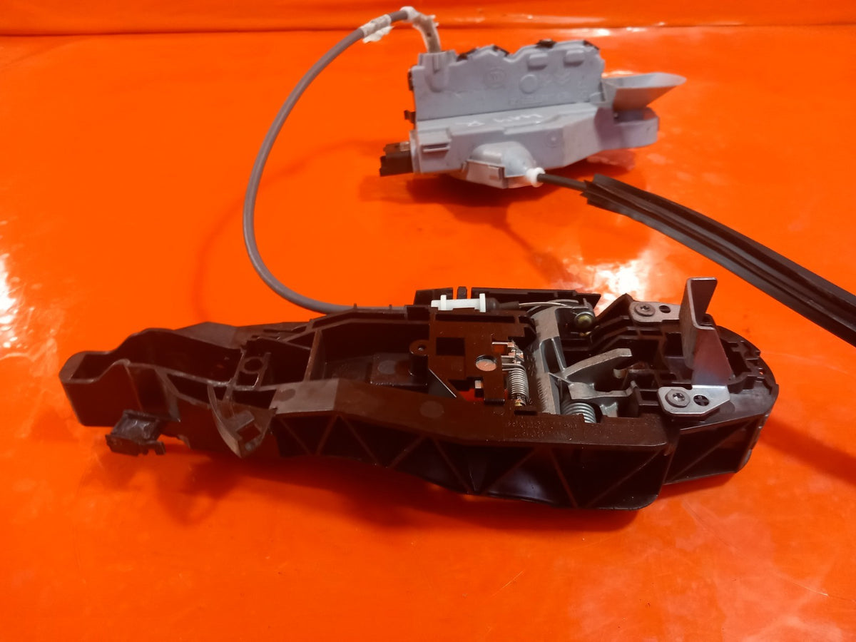ebay-src:https://i.ebayimg.com/00/s/mtiwmfgxnjaw/z/yf8aaeswprxqvldm/$_57.jpg