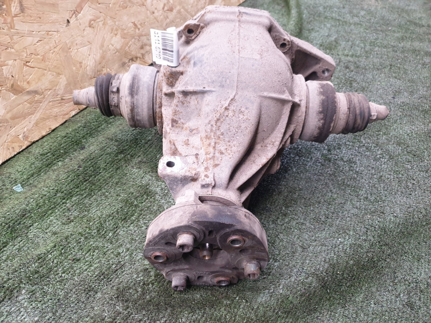 ✅2013 MERCEDES W212 AMG 2.1D REAR AXLE DIFFERENTIAL RATIO 2.47 2123507906 A141 - Image 4