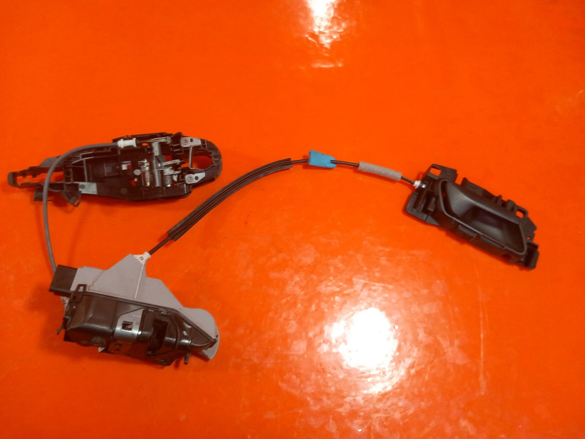 Vauxhall Combo MK4 1.5 Diesel 2020 Front Right Door Lock P1008923A00 A414 - Image 10