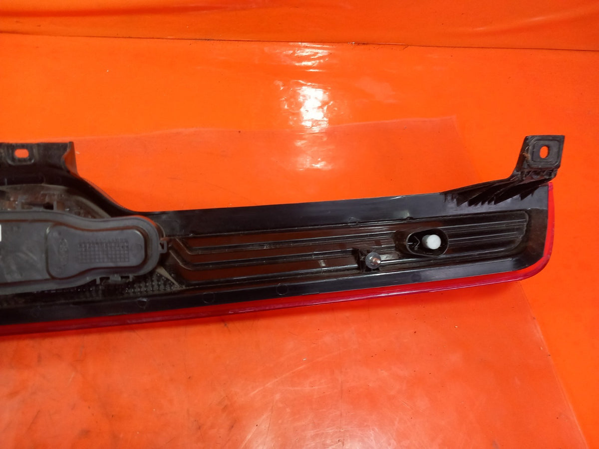 ebay-src:https://i.ebayimg.com/00/s/mtiwmfgxnjaw/z/a5kaaeswhyzqksgq/$_57.jpg